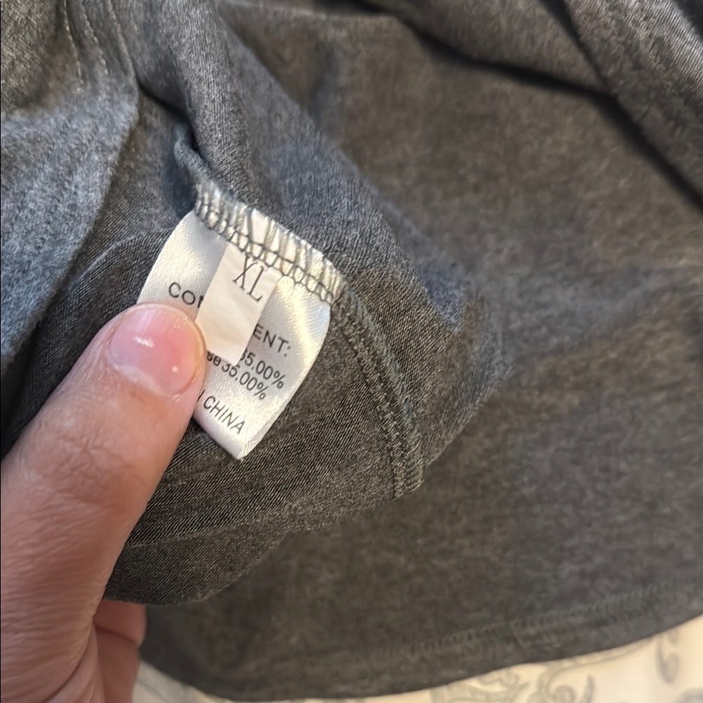 Gray Muscle Tee with Rounded Neckline and Curved Hem - Picture 4 of 5